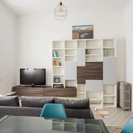 Apartamento Spacious Retreat Steps From Lambrate Metro- Via Pacini Milão